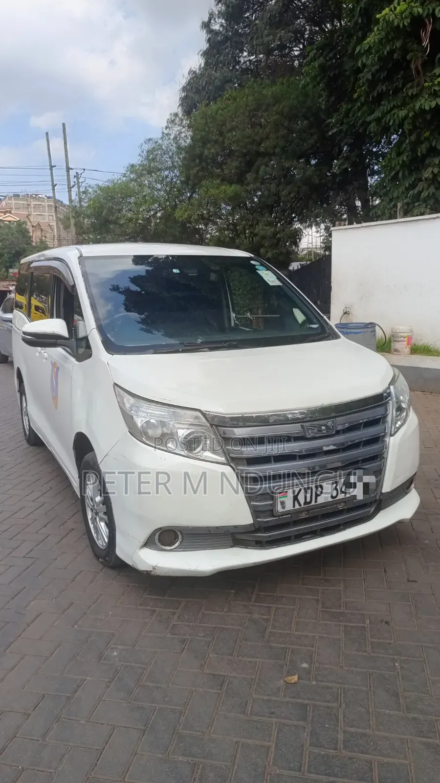Toyota Noah 2017 White