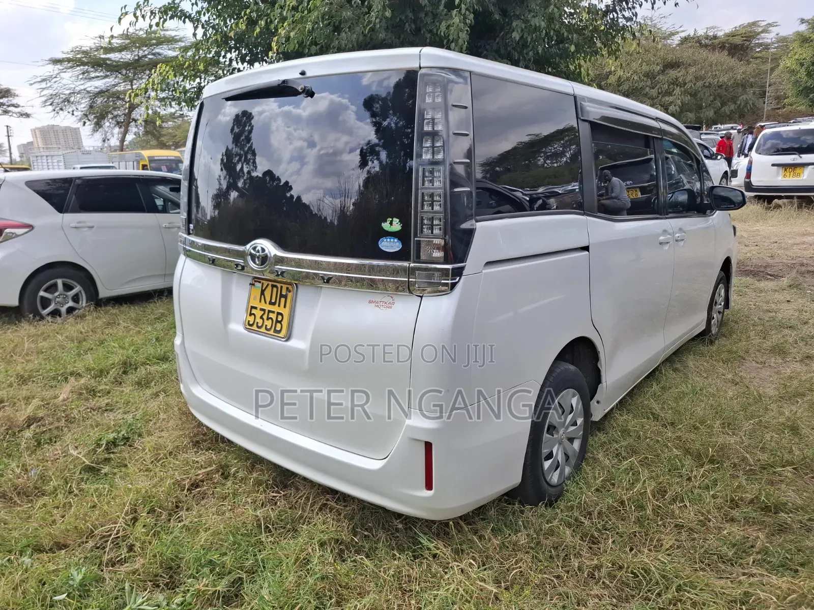Toyota Voxy SV Premium 2014 White