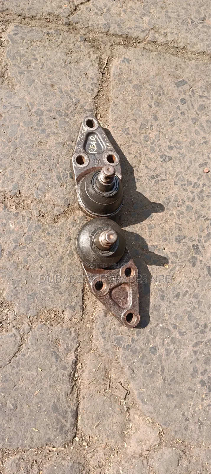 Rear Ball Joints Pajero V73,V73,V46,V93,V98.