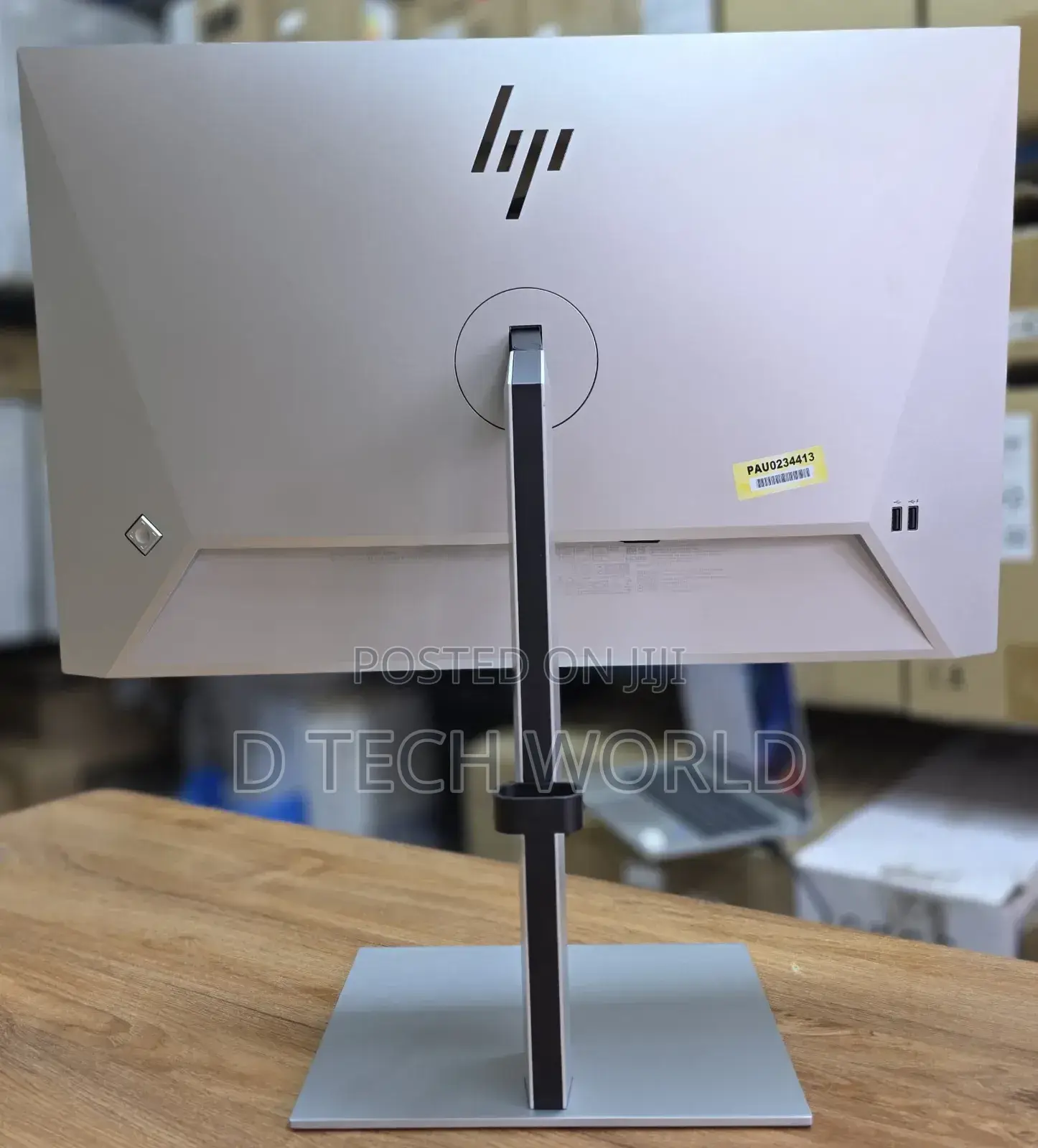 Hp Series 7 Pro 724pu 
24 Inch 
Full Hd 1920*1200
Type C (100w Power