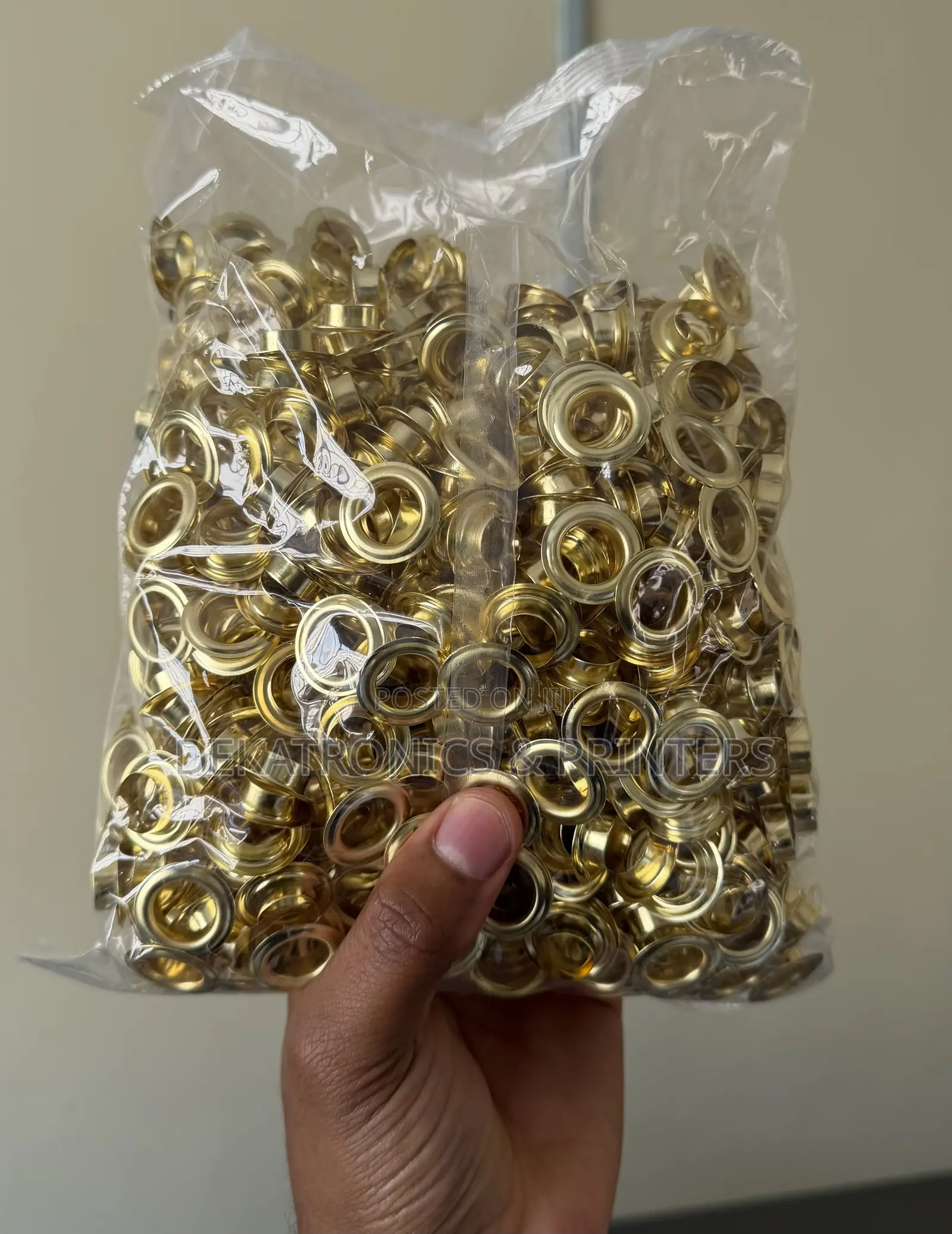 500pcs Packet of Gold Eyelet Grommets