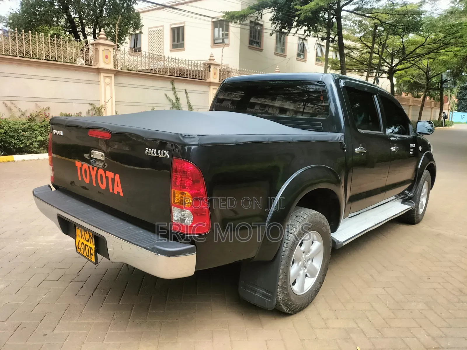 Toyota Hilux 2010 Black