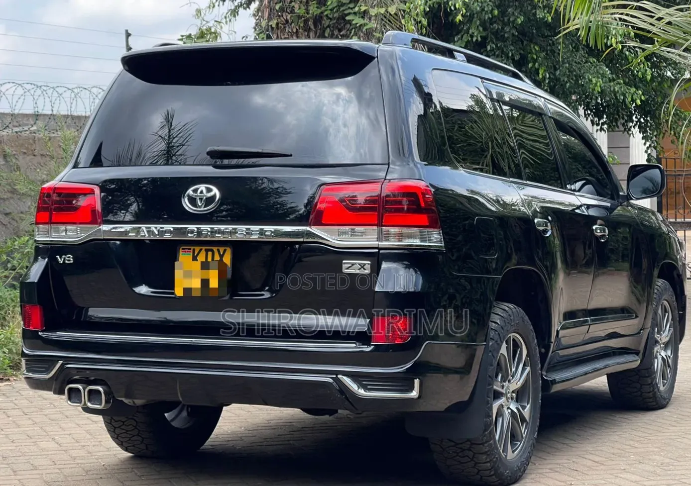 Toyota Land Cruiser 2011 Black
