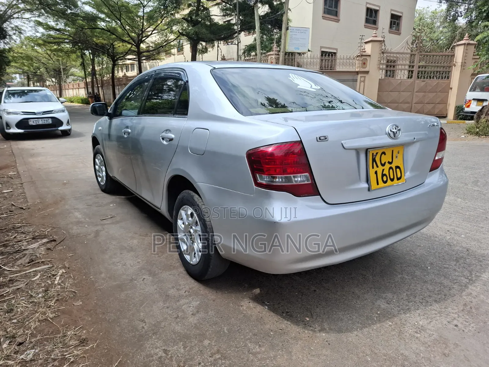 Toyota Axio 2010 Silver