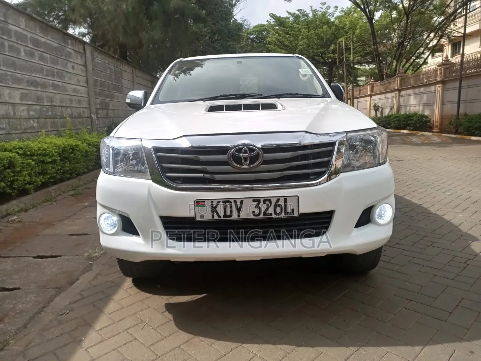 Toyota Hilux 2015 White