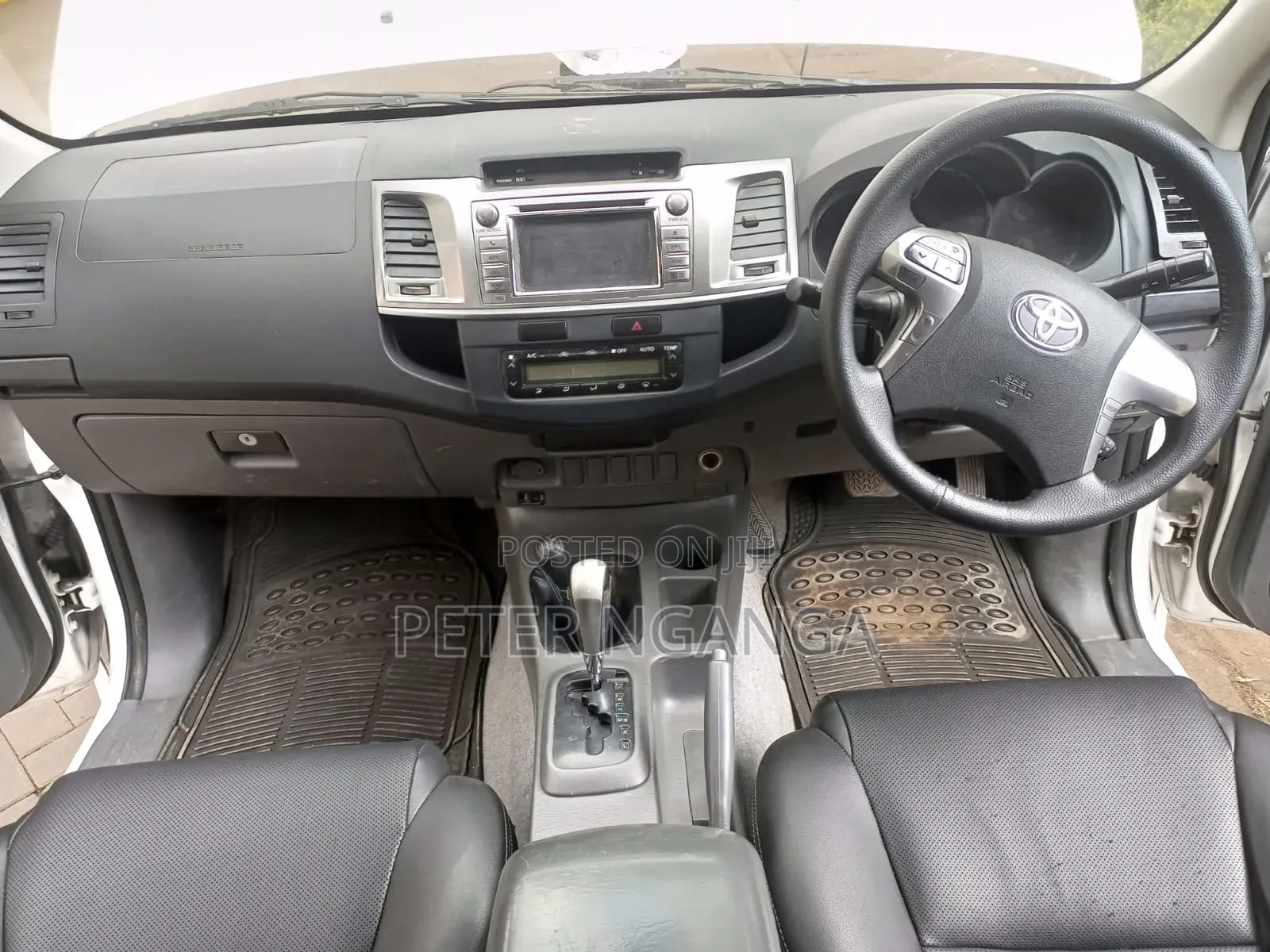 Toyota Hilux 2015 White