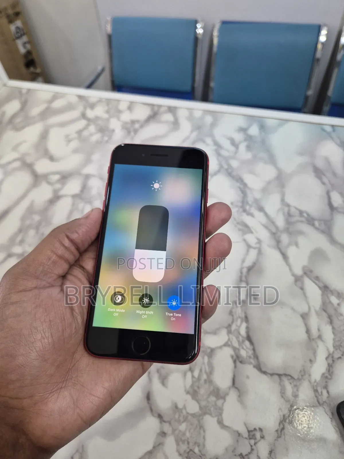 Apple iPhone SE (2020) 128 GB Red