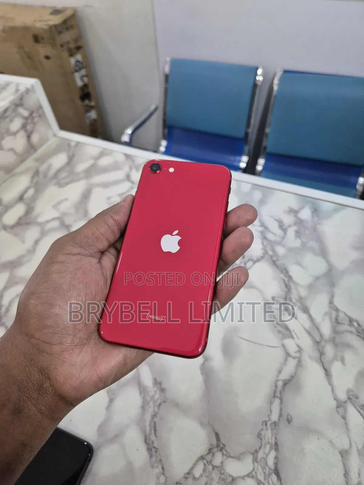 Apple iPhone SE (2020) 128 GB Red