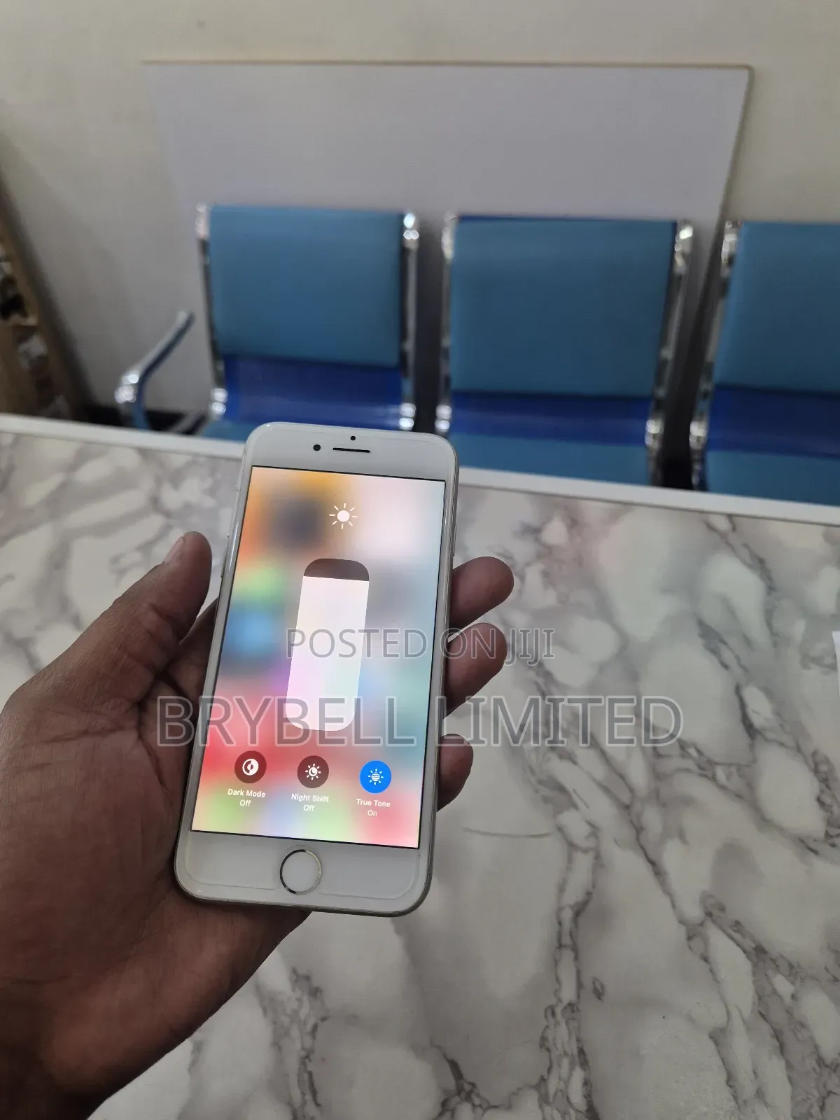 Apple iPhone 8 64 GB White