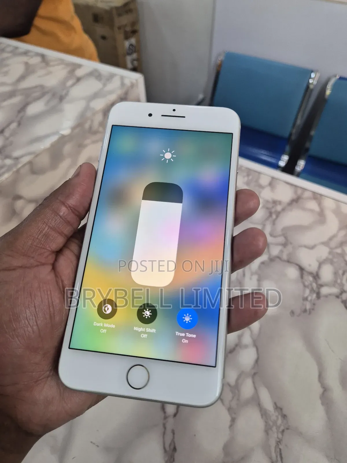 Apple iPhone 8 Plus 64 GB White