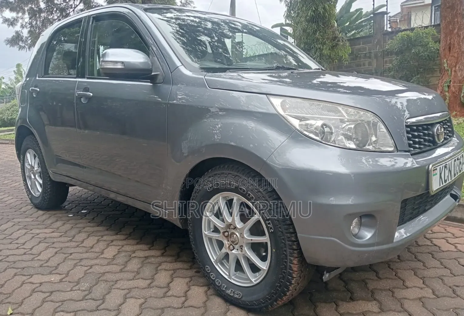 Toyota Rush 2010 Gray
