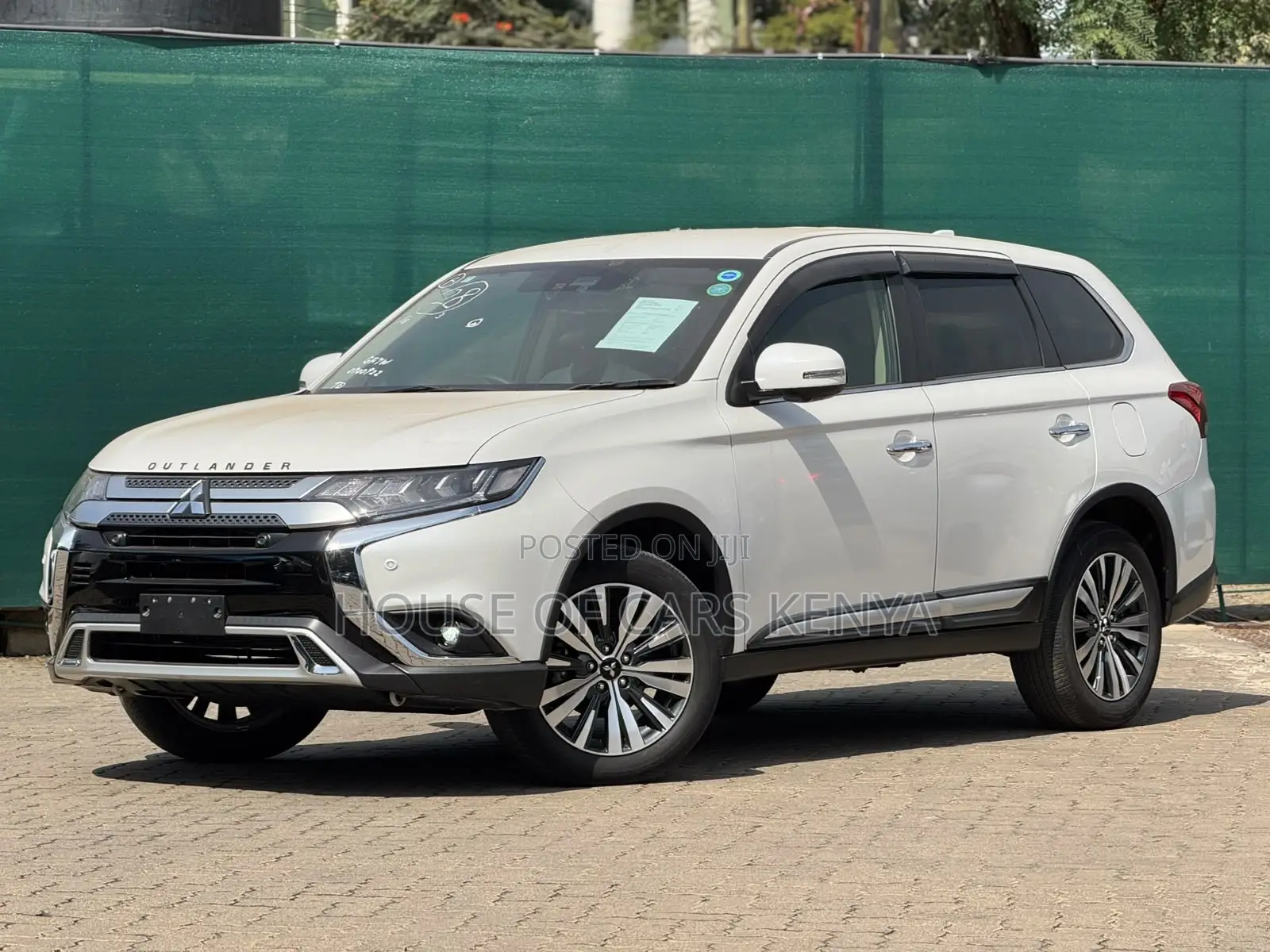 Mitsubishi Outlander 2020 White