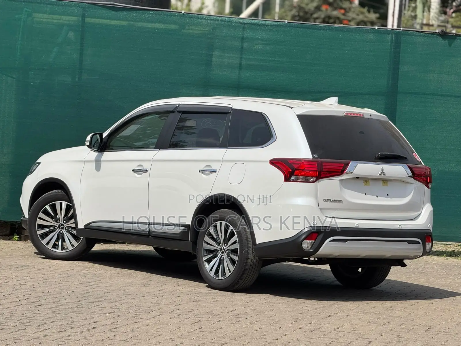 Mitsubishi Outlander 2020 White