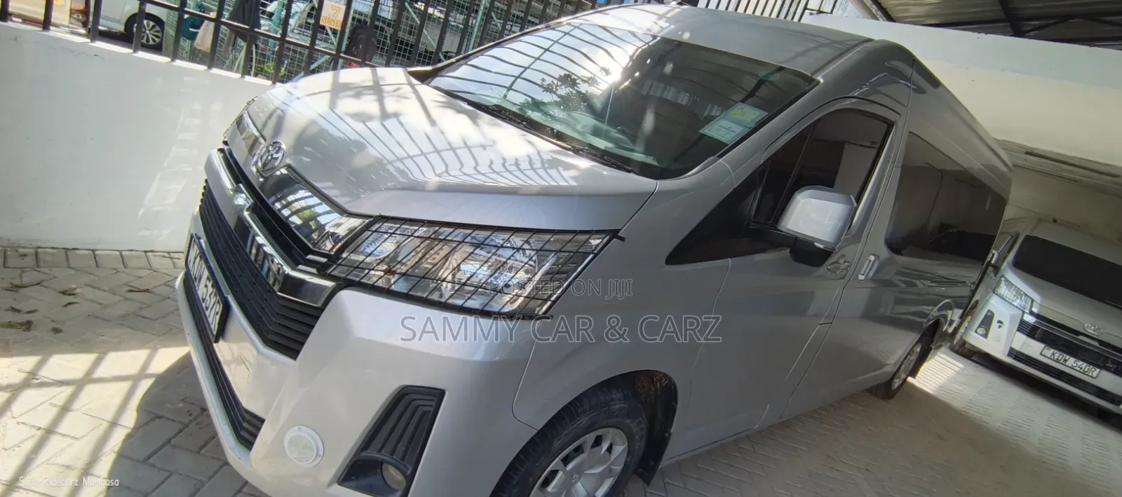 Toyota HiAce 2021 Silver