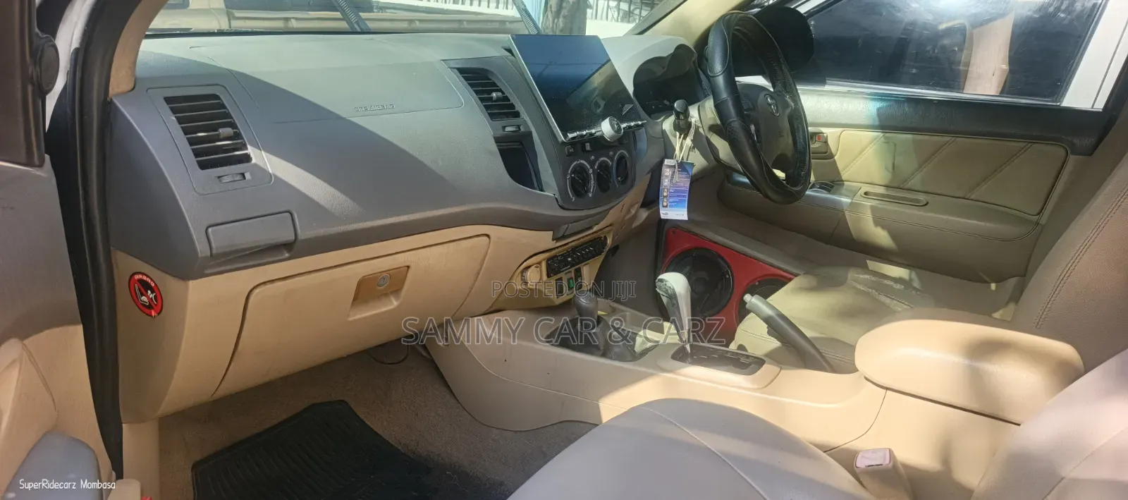 Toyota Hilux 2013 Black