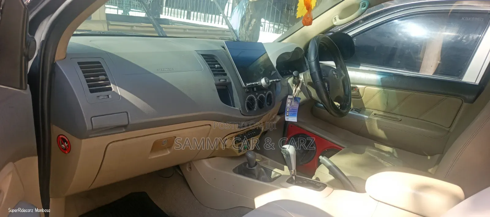 Toyota Hilux 2013 Black