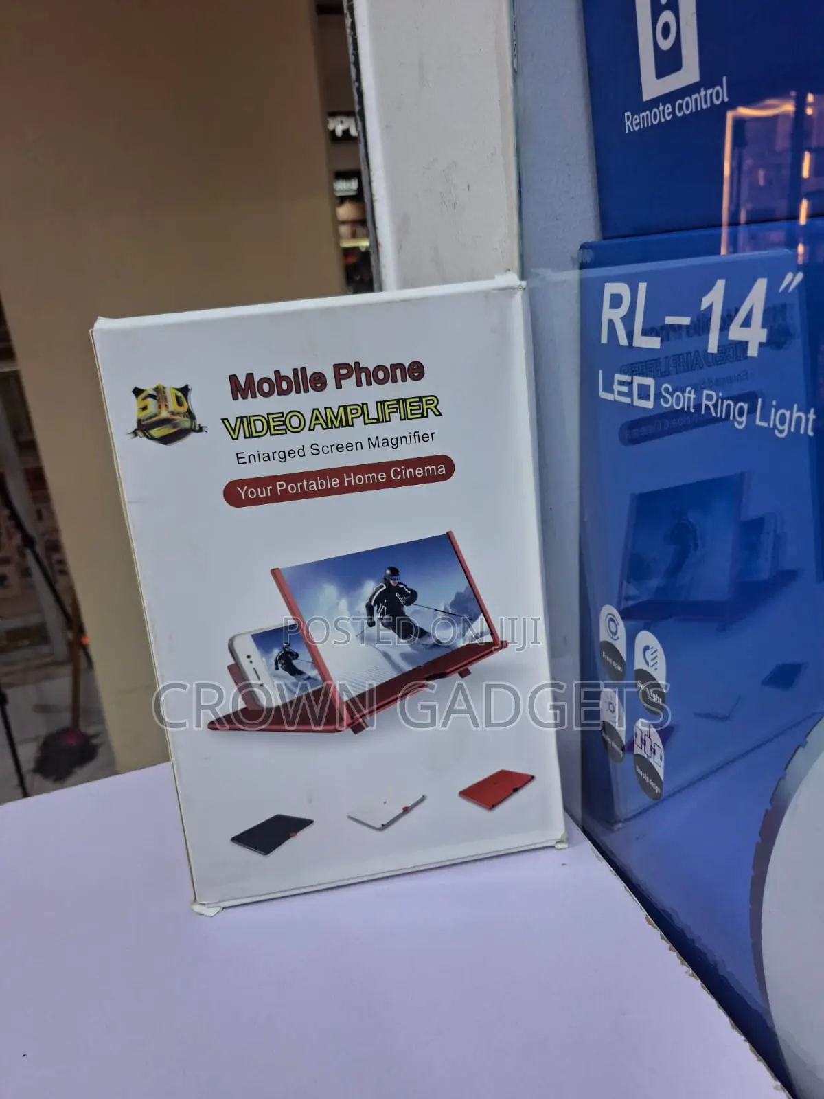3d Mobile Phone Video Amplifier With Fresnel Lens