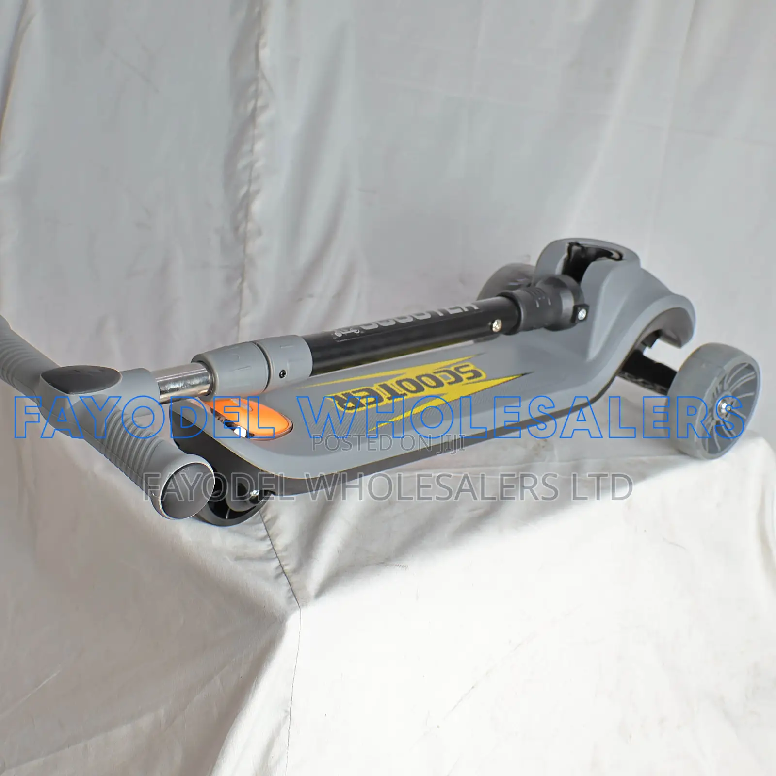 Grey Children's Scooter With Adjustable Handlebar