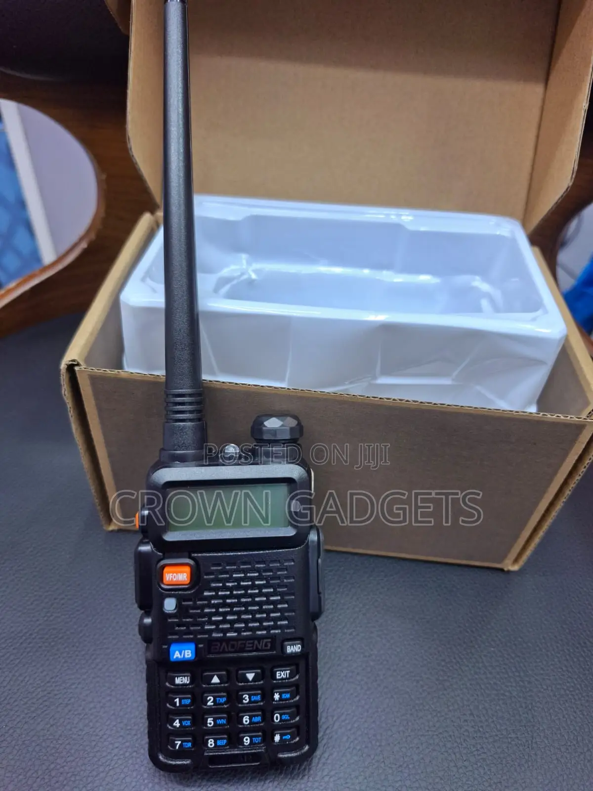 Baofeng Uv-5r Dual Band Walkie Talkie With 1800mah Battery