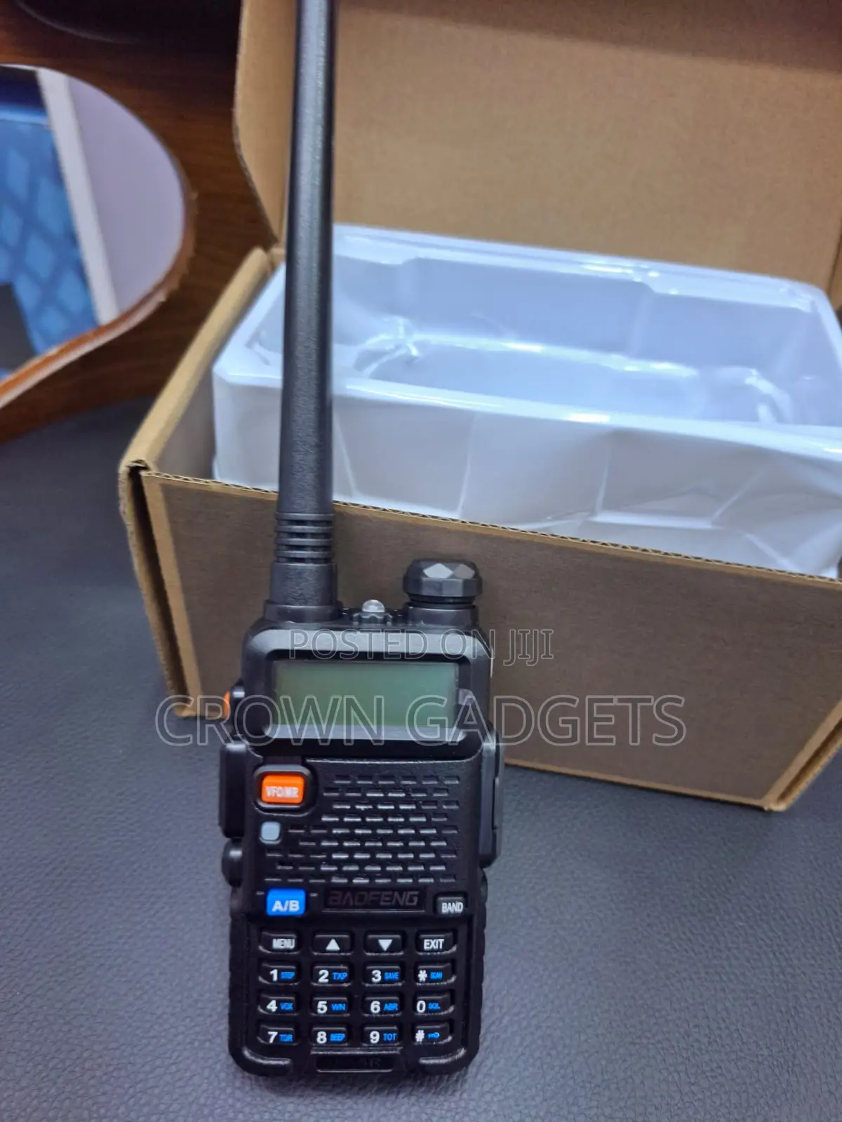 Baofeng Uv-5r Dual Band Walkie Talkie With 1800mah Battery