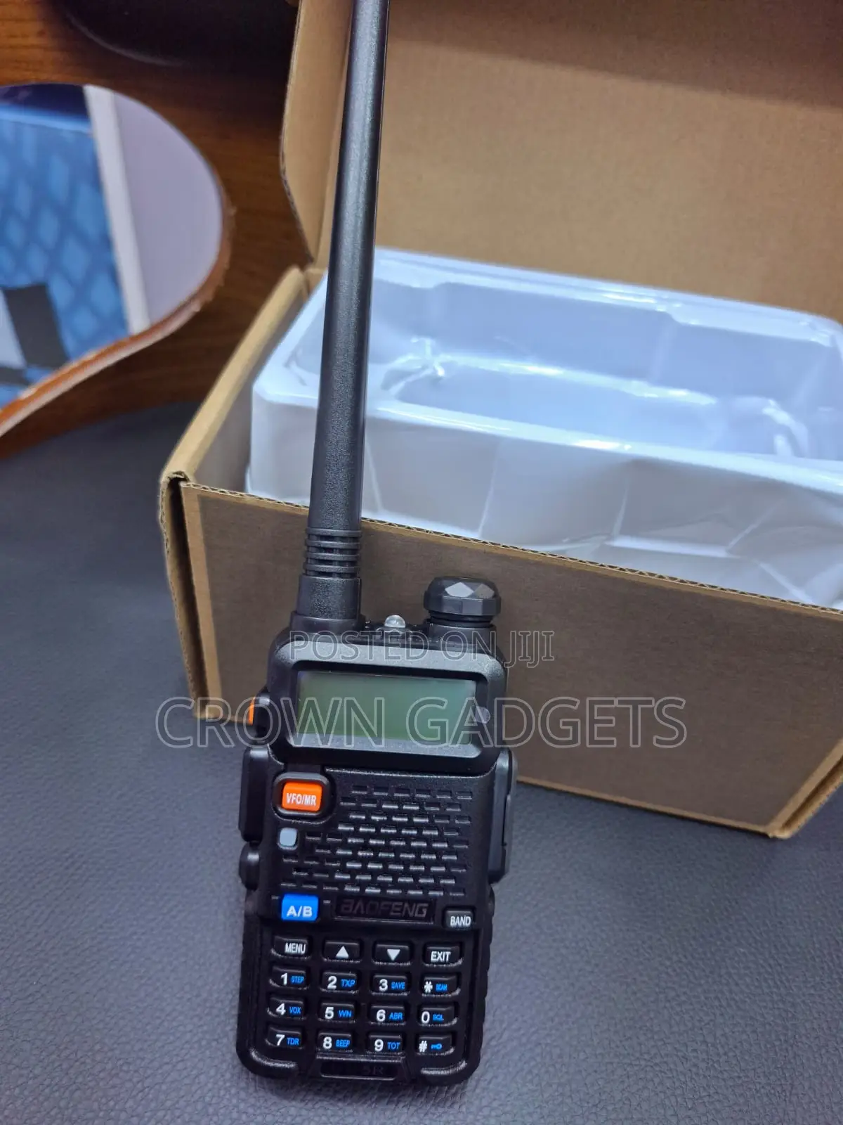 Baofeng Uv-5r Dual Band Walkie Talkie With 1800mah Battery