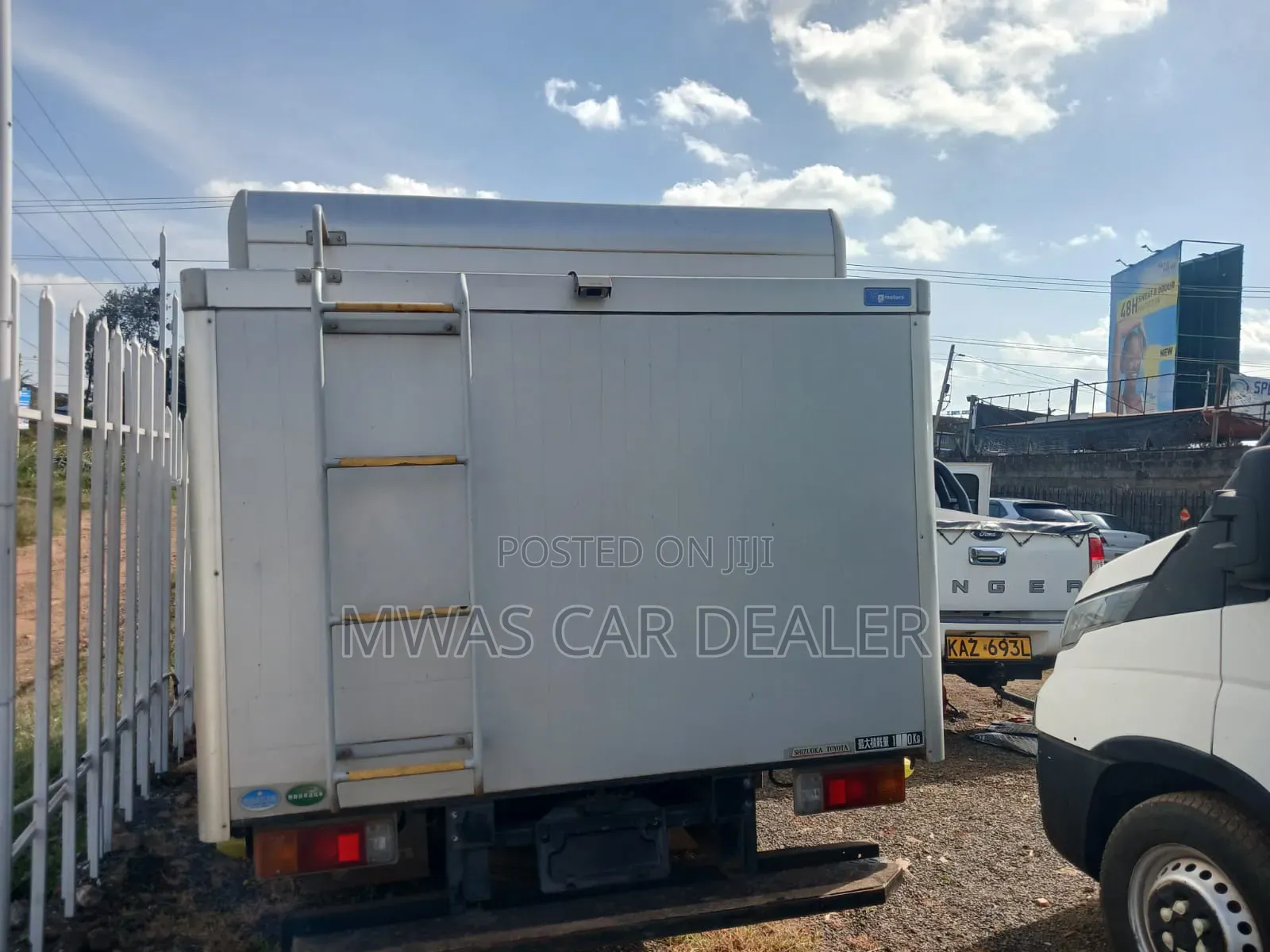Selling Toyota Dyna Diesel 4000 Cc Automatic