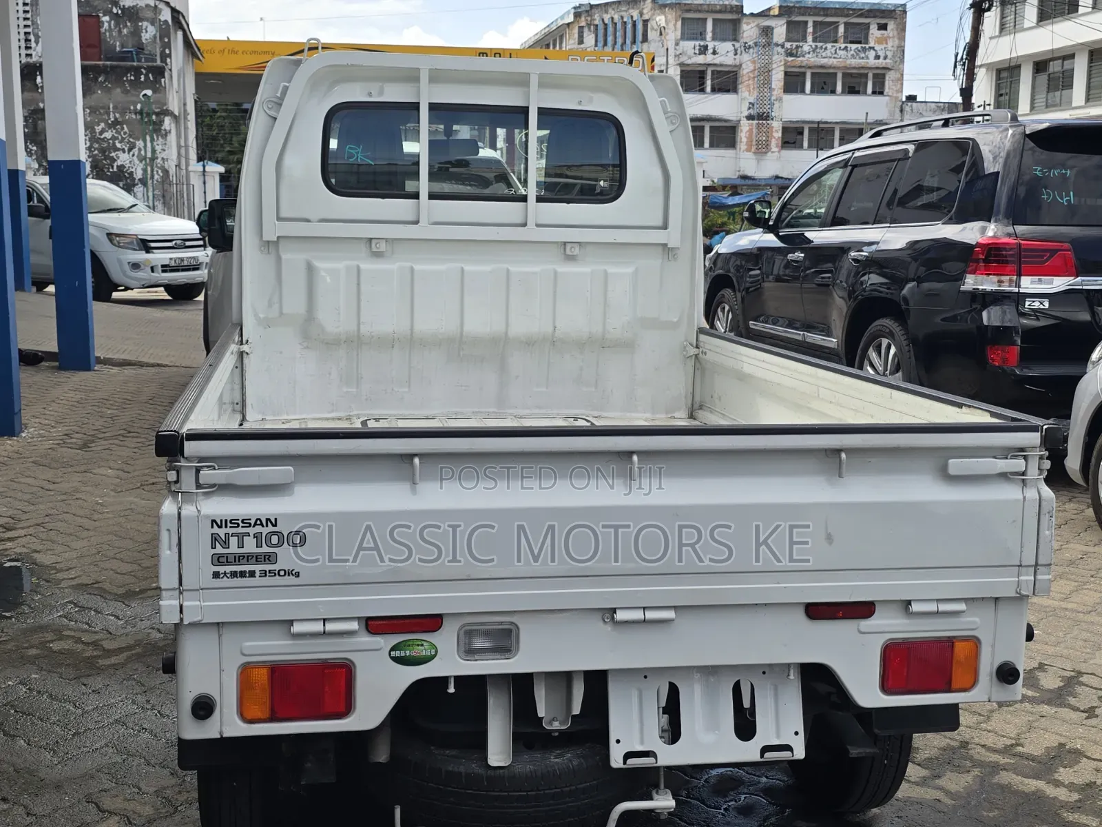 Nissan Nt100 Clipper, 650cc, Manual, 4wd