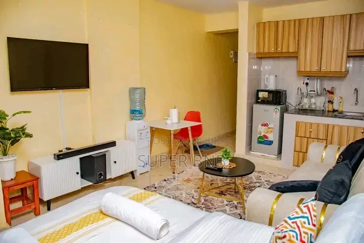 Studio and 1 Bedroom Airbnb in Oj Membley Along the Eastern Bypass.