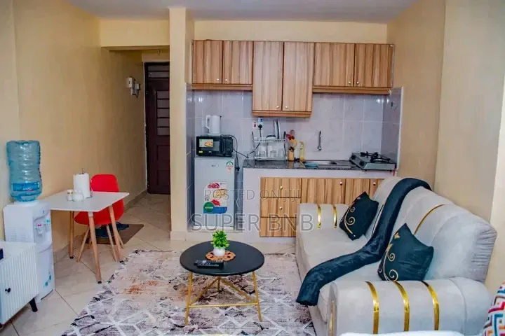 Studio and 1 Bedroom Airbnb in Oj Membley Along the Eastern Bypass.