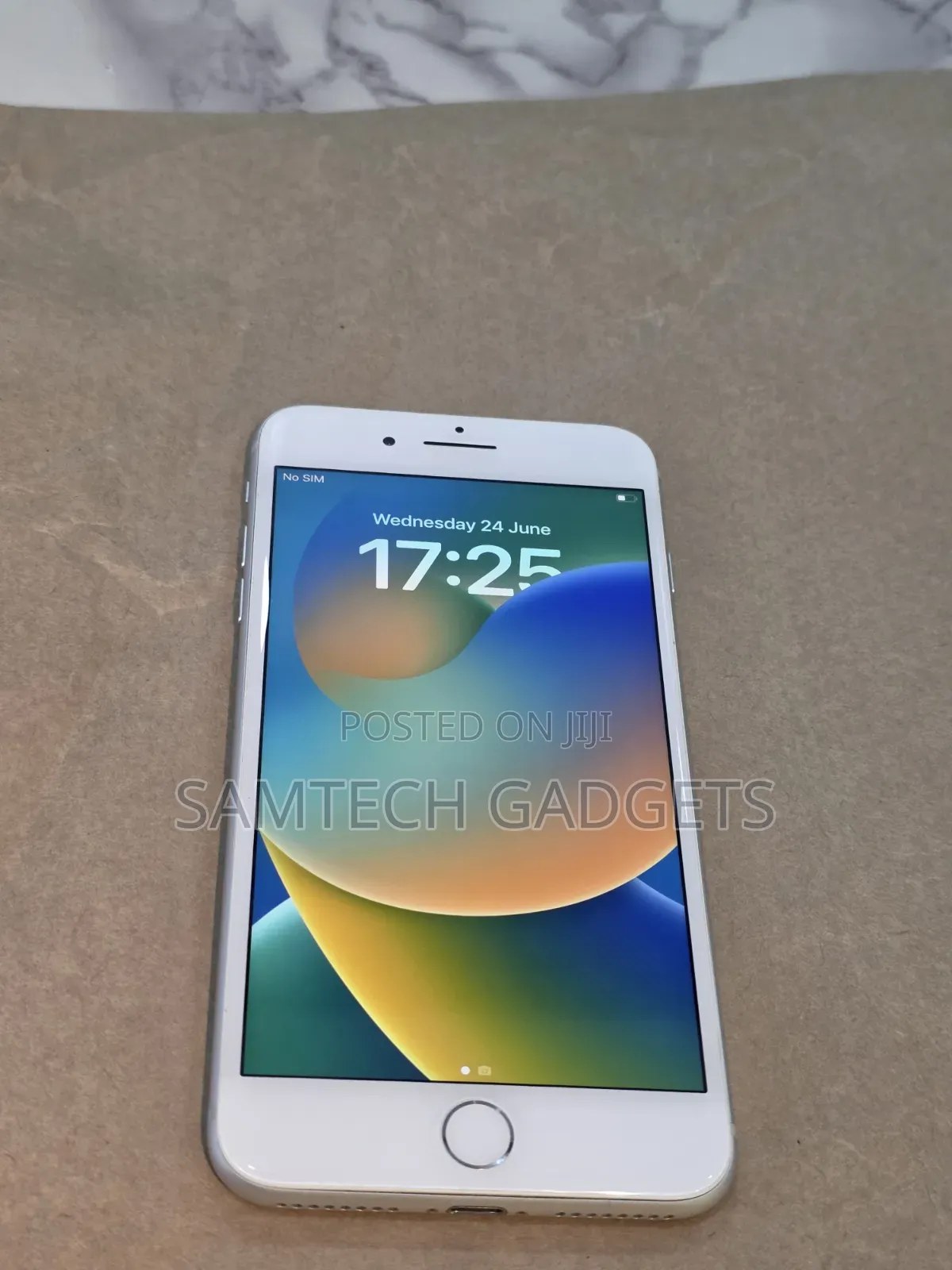 Apple iPhone 8 Plus 64 GB White