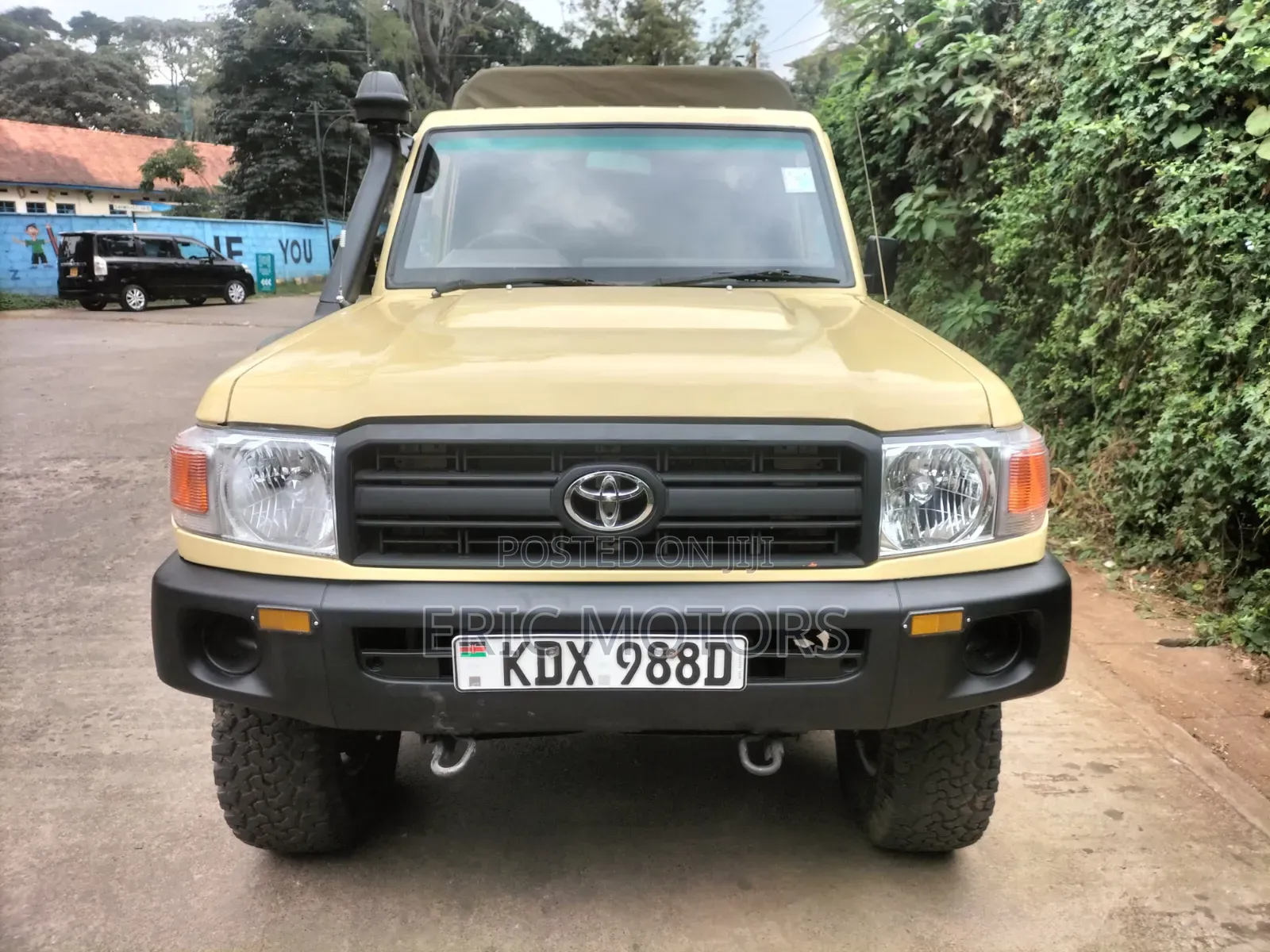 Toyota Land Cruiser 2005 Gold