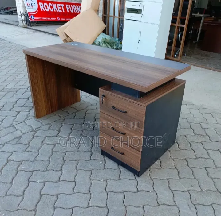 Quality Executive Desk