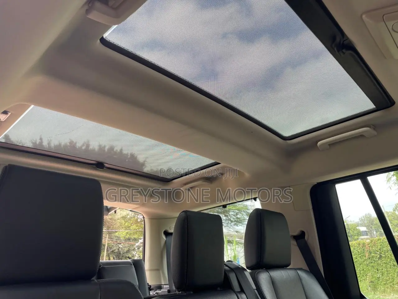 Land Rover Discovery 2015 Silver