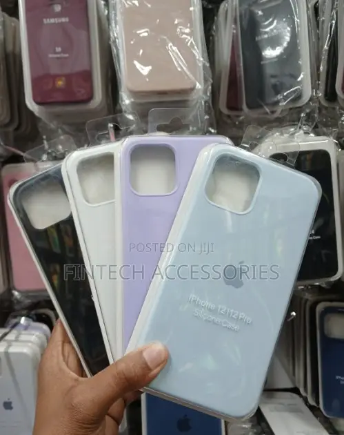Apple iPhone 12 / 12 Pro Premium Silicone Protective Case Cover