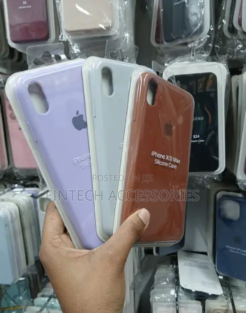 Apple iPhone Xs Max Premium Silicone Protective Case Cover - Brown