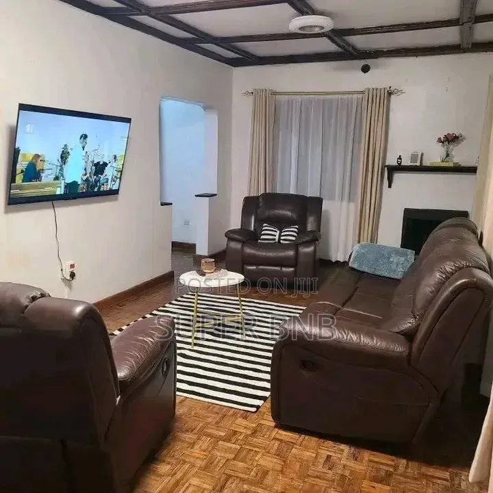 2 3 Bedroom Airbnb in Mlimani Kitale,