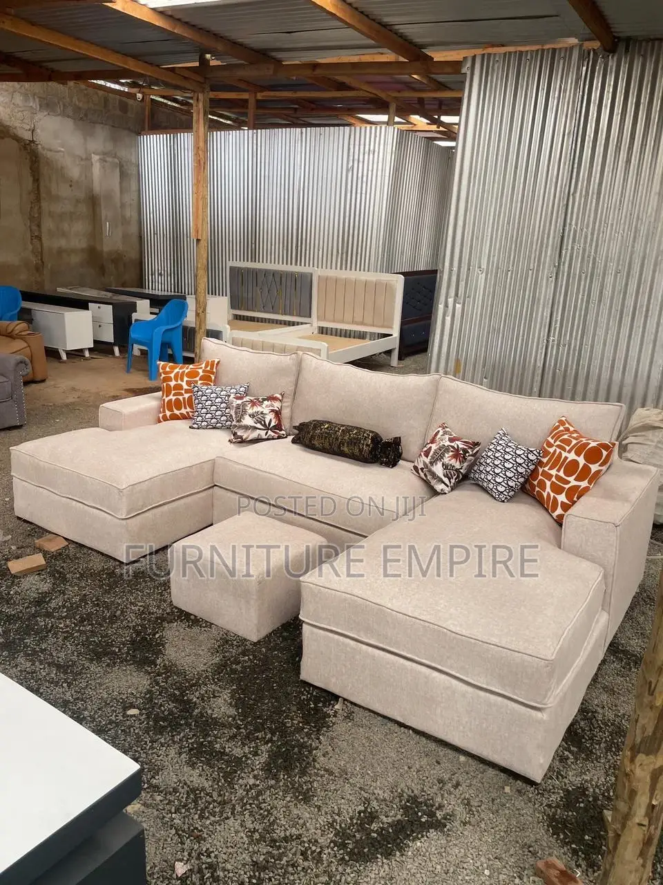 6 Seater U-Shaped Sofa With Footrest