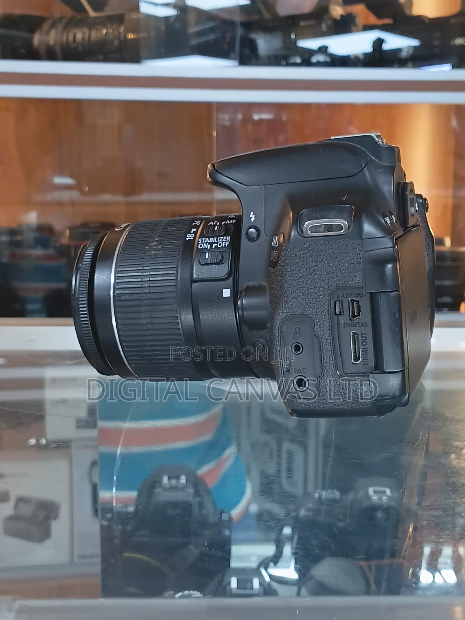 Canon 700d DSLR With Flip Screen