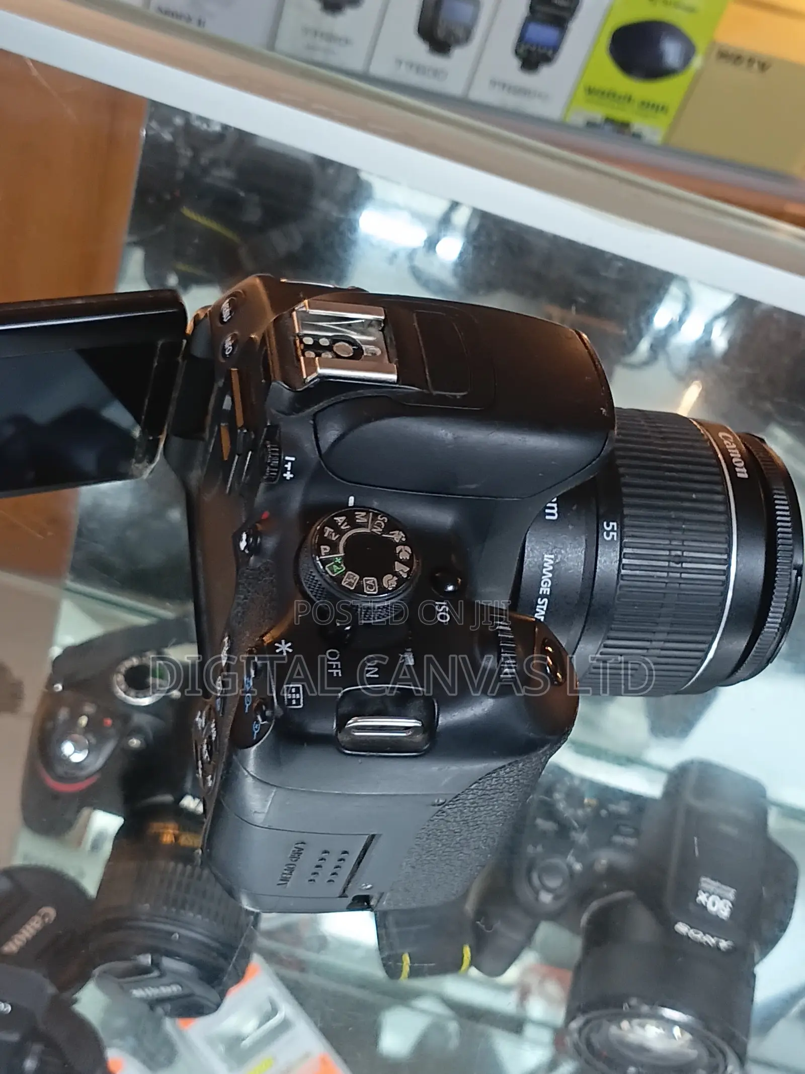 Canon 700d DSLR With Flip Screen
