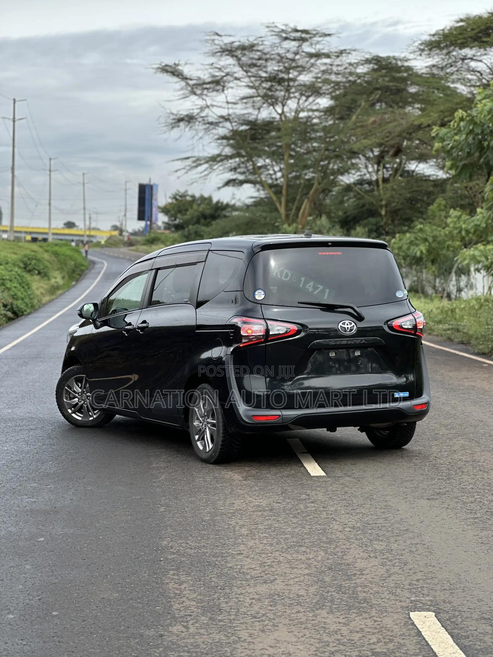 Toyota Sienta 2018 Black