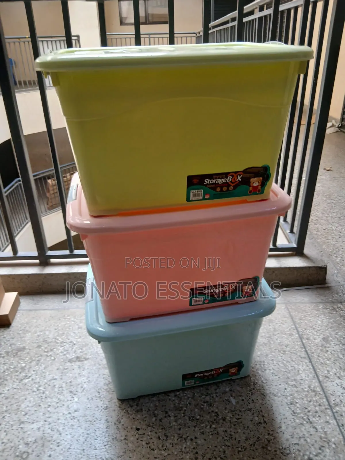 70l Plastic Storage Box With Lid Stackable Organizer