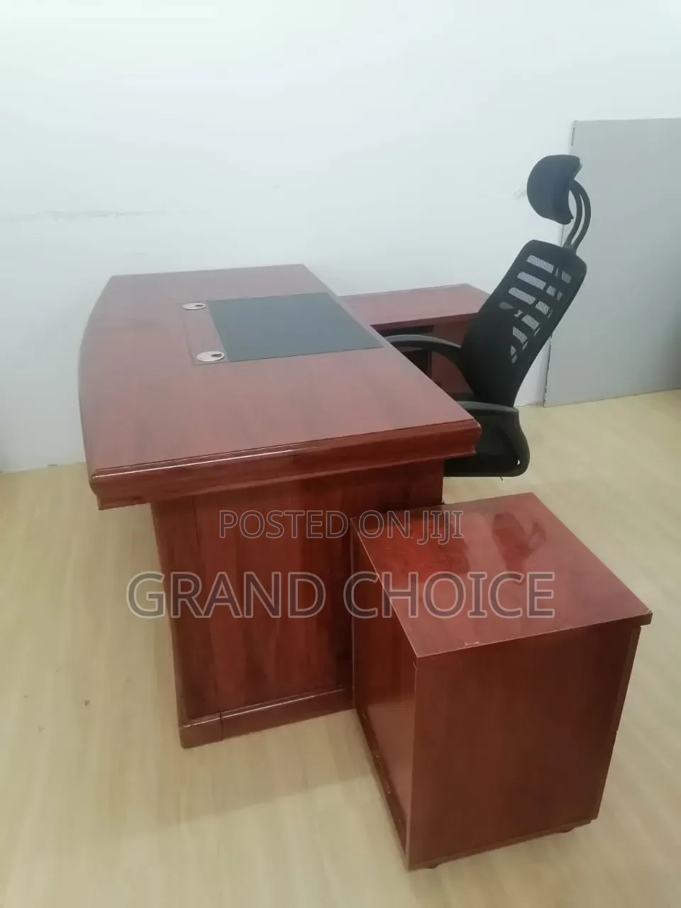 Mmahogany Executive Office Desk