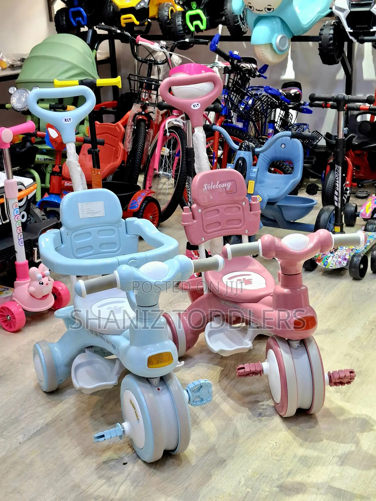 Kids Tricycle With Push Handle Age 1–3 Baby Trike