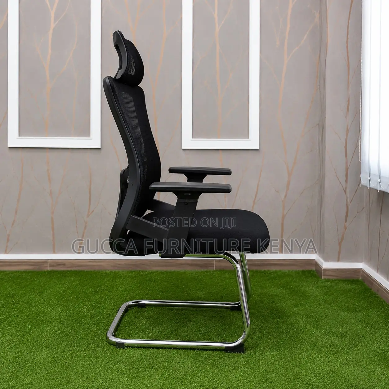 Ergonomic Guest Chair.