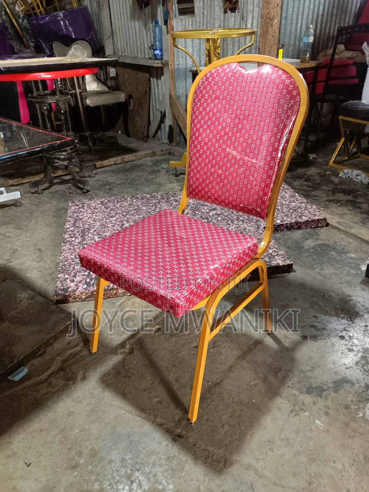 Conference Curved Chair