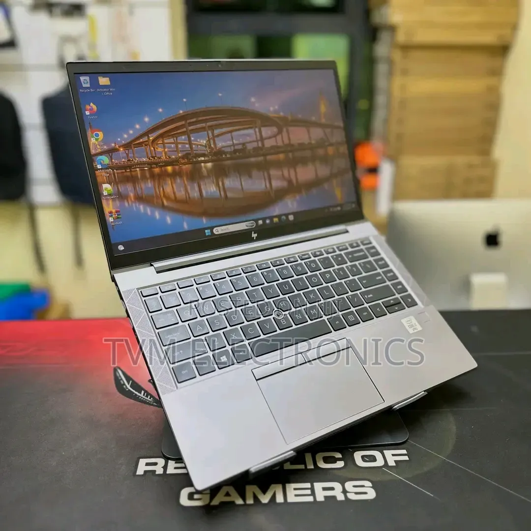 Laptop HP ZBook 14 32GB Intel Core i7 SSD 512GB