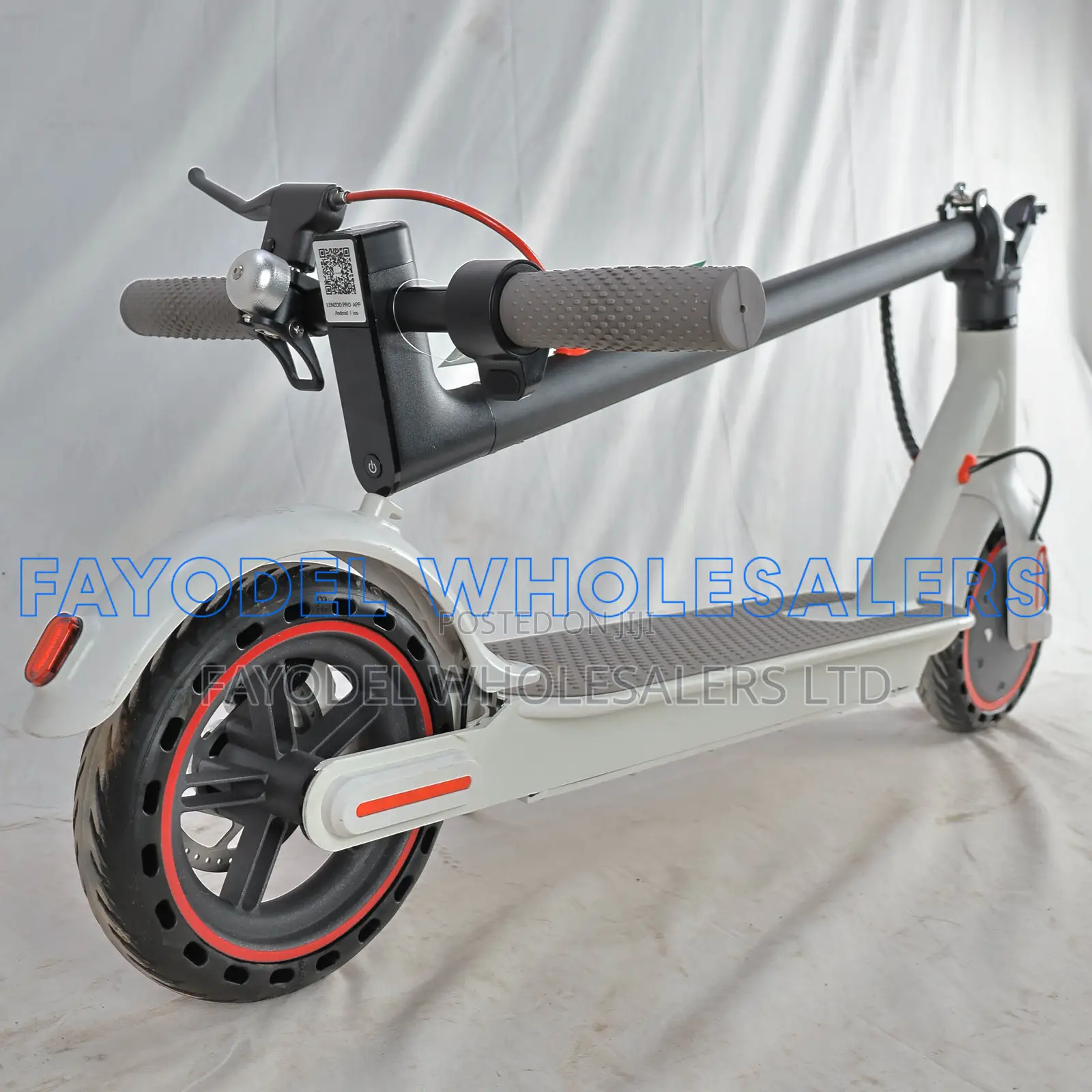Compact Electric Scooter for Commuting
