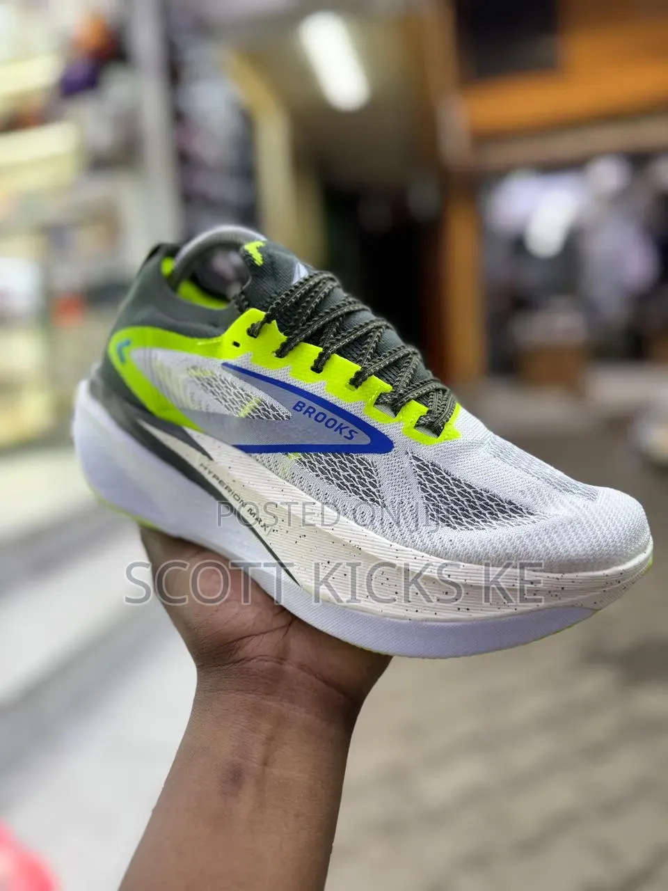 Brooks Hyperion Max 3 Trainers/Running Shoes