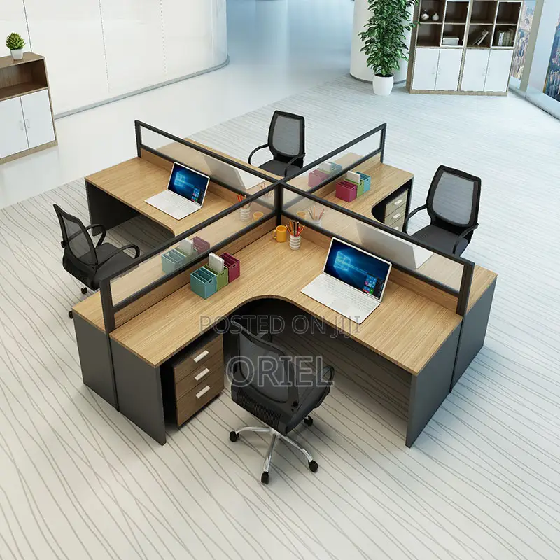 Office Workstation : Curved 4-Seater Workstation