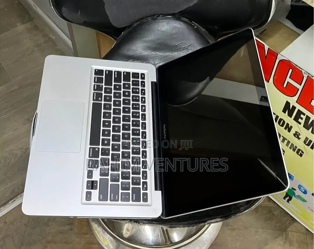 Laptop Apple MacBook Pro 8GB Intel Core i5 SSD 256GB